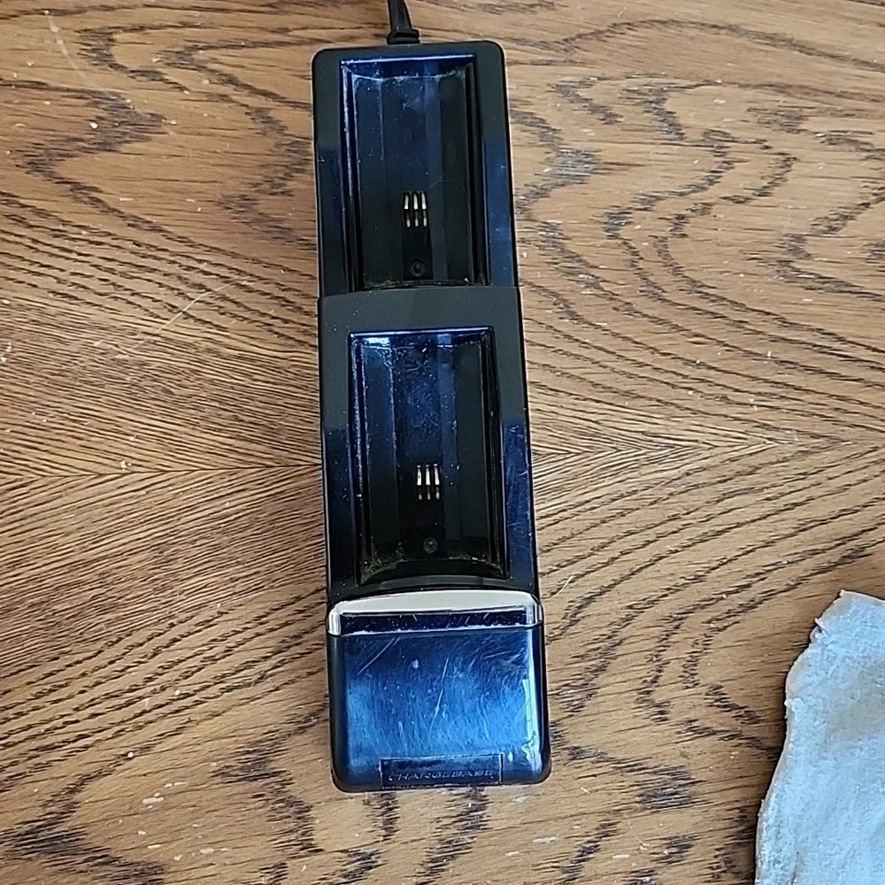 Nyko Charge Base S Xbox 360 Black Battery Pack Charger Dock Only